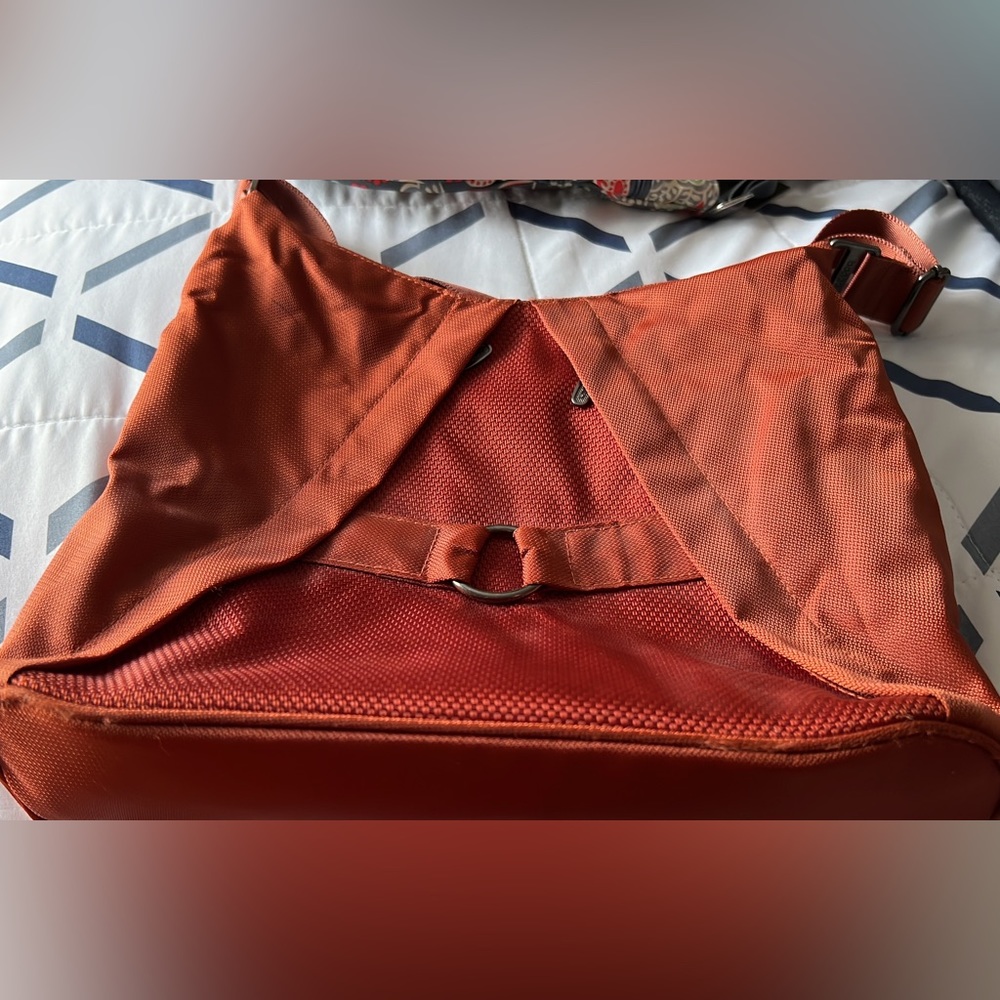 Baggallini crossbody